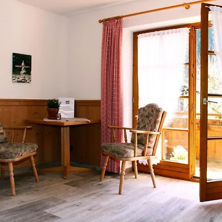 Hotel Ferienparadies Spielmannsau 3*
