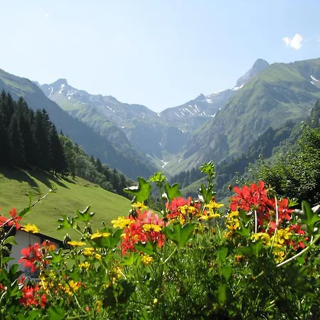 Ferienparadies Spielmannsau Hotel 3*